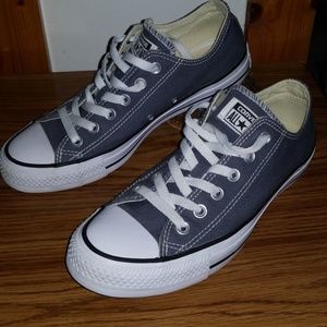 Like New Converse All Star Low top shoes-Gray